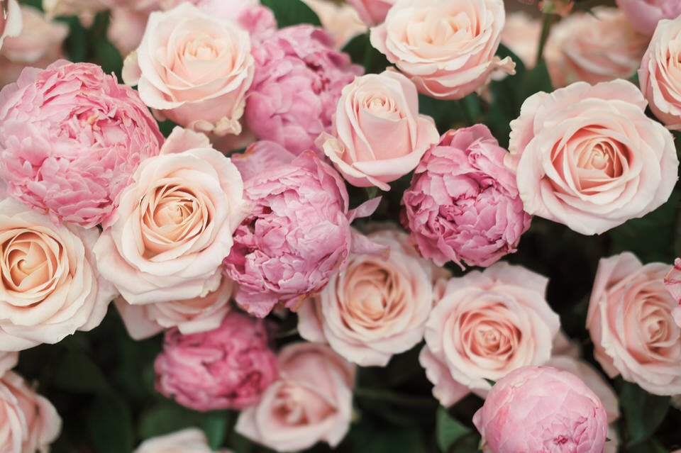 jeff leatham designed roses and peonies for a wedding at the paris four seasons george v