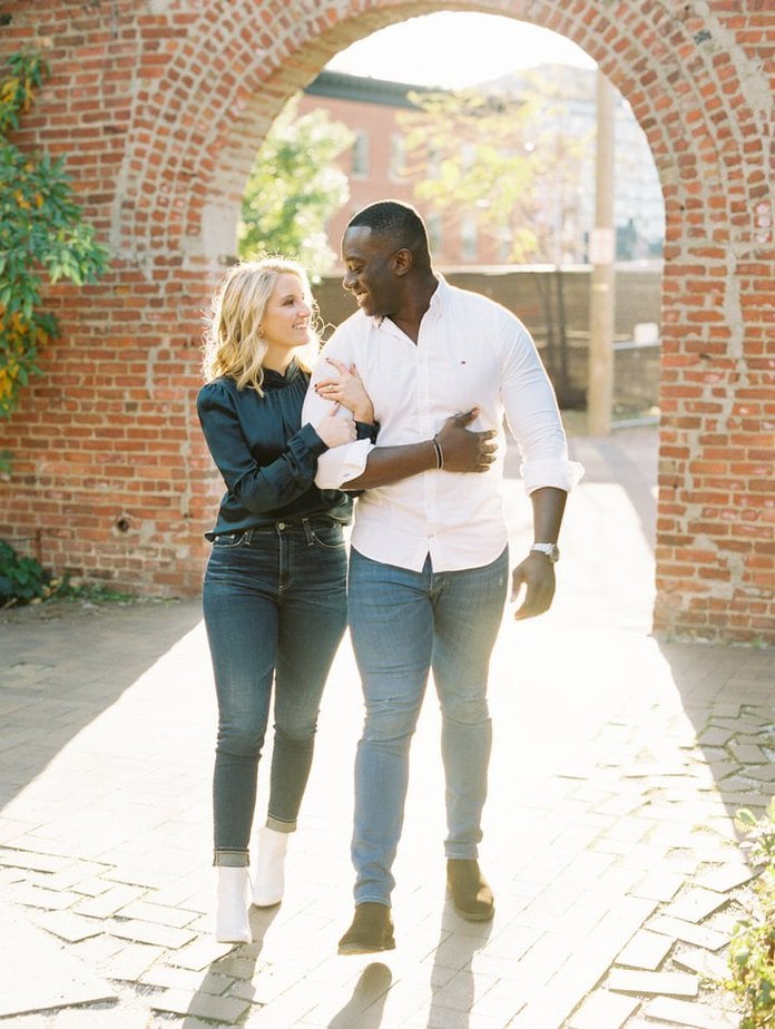 dumbo engagement photos in nyc