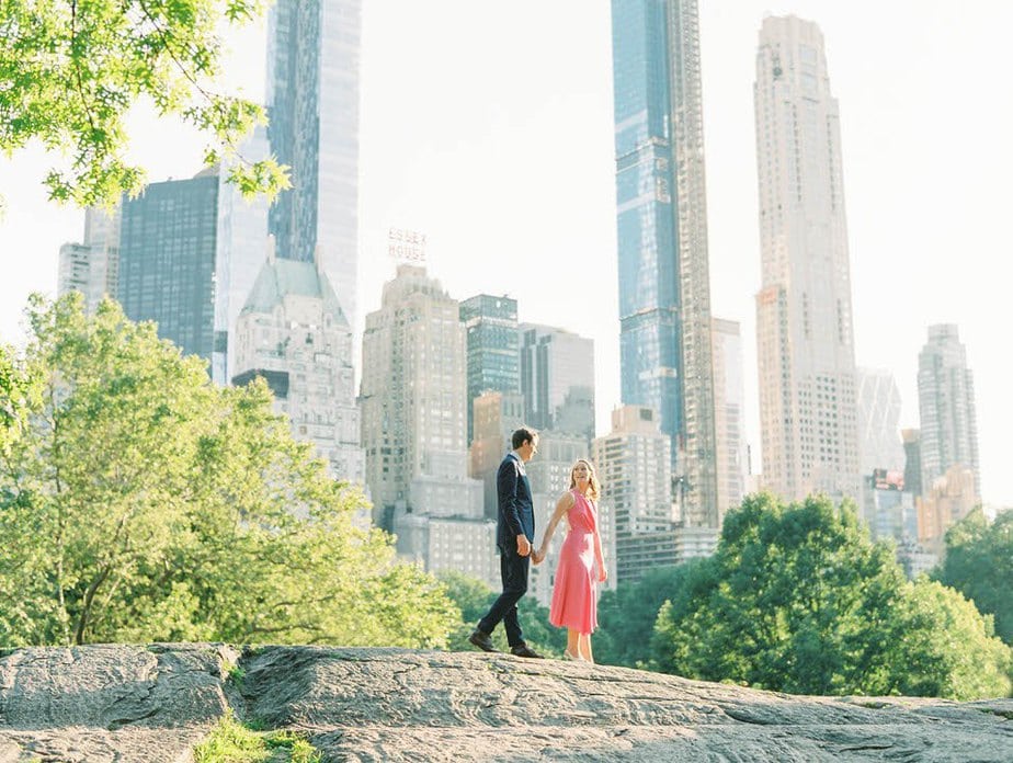 central park engagement photos in nyc