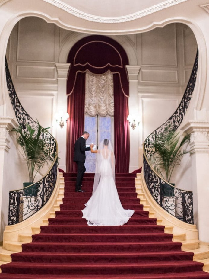 heart shaped staircase at rosecliff mansion wedding